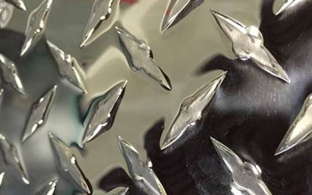 花紋鋁板材規(guī)格有哪些？常見種類有什么？