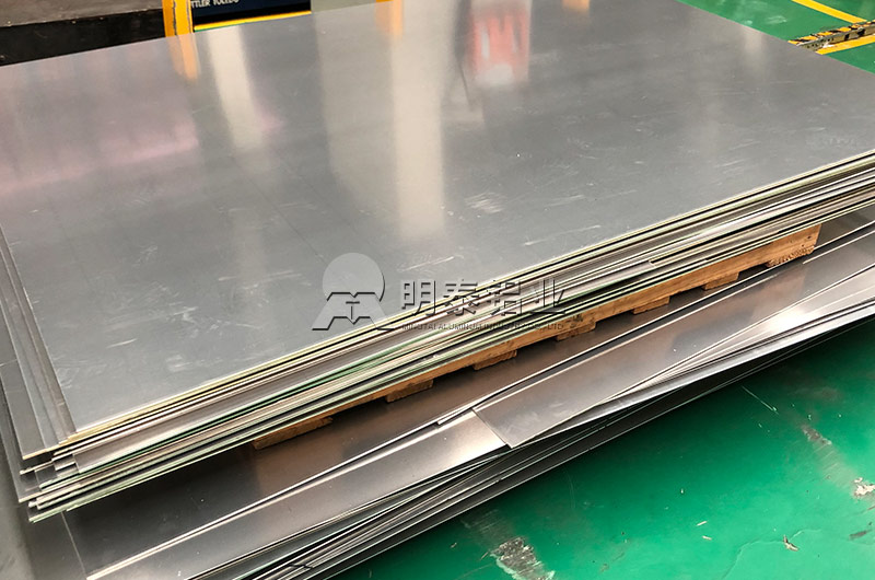 廣東電池托盤用鋁合金板帶規(guī)格有哪些？具體價(jià)格多少